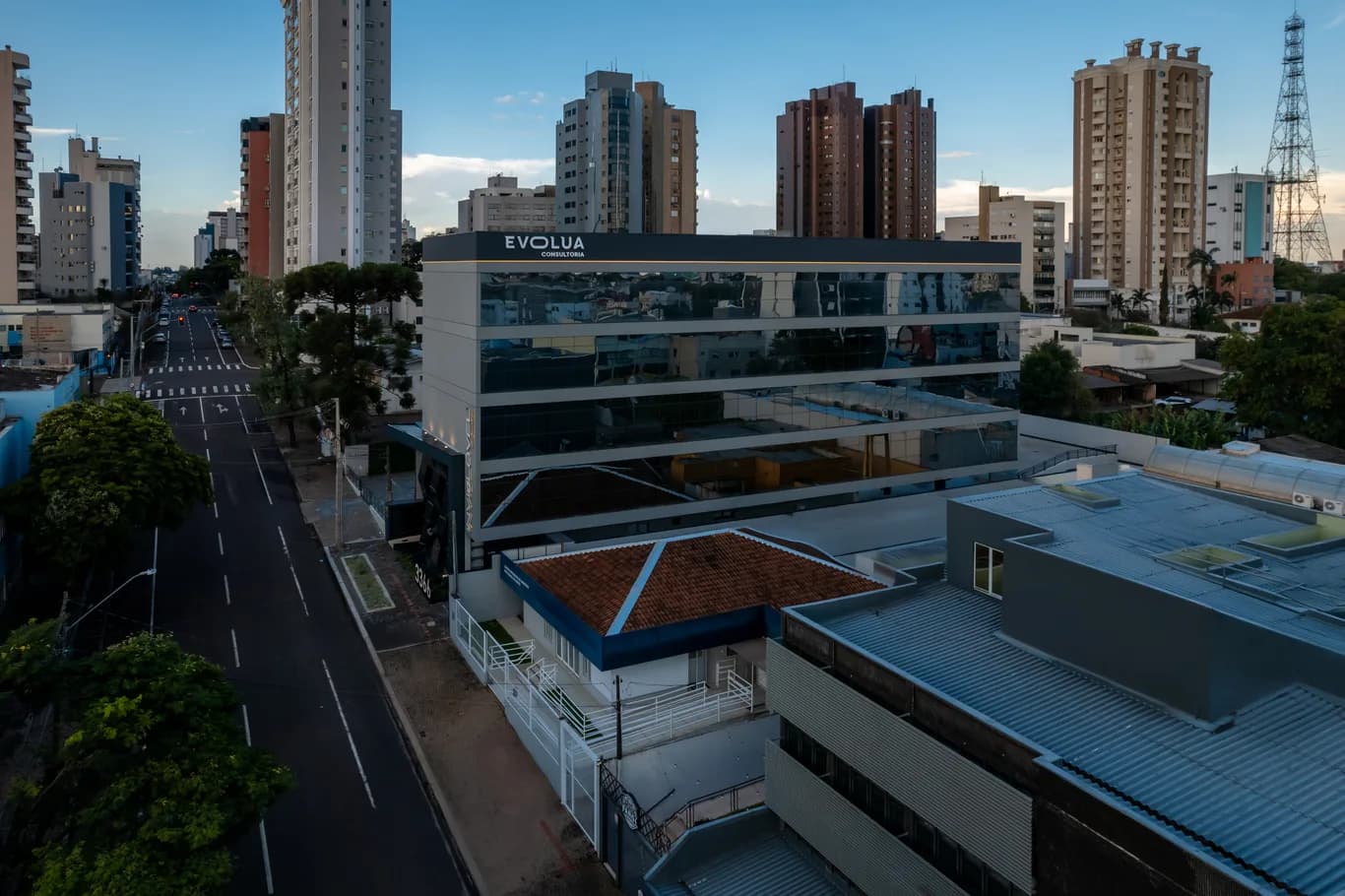 Edifício onde fica o escritório da Evolua Capital em Cascavel